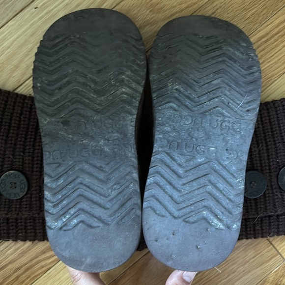 UGG Boots - Picture 4 of 4
